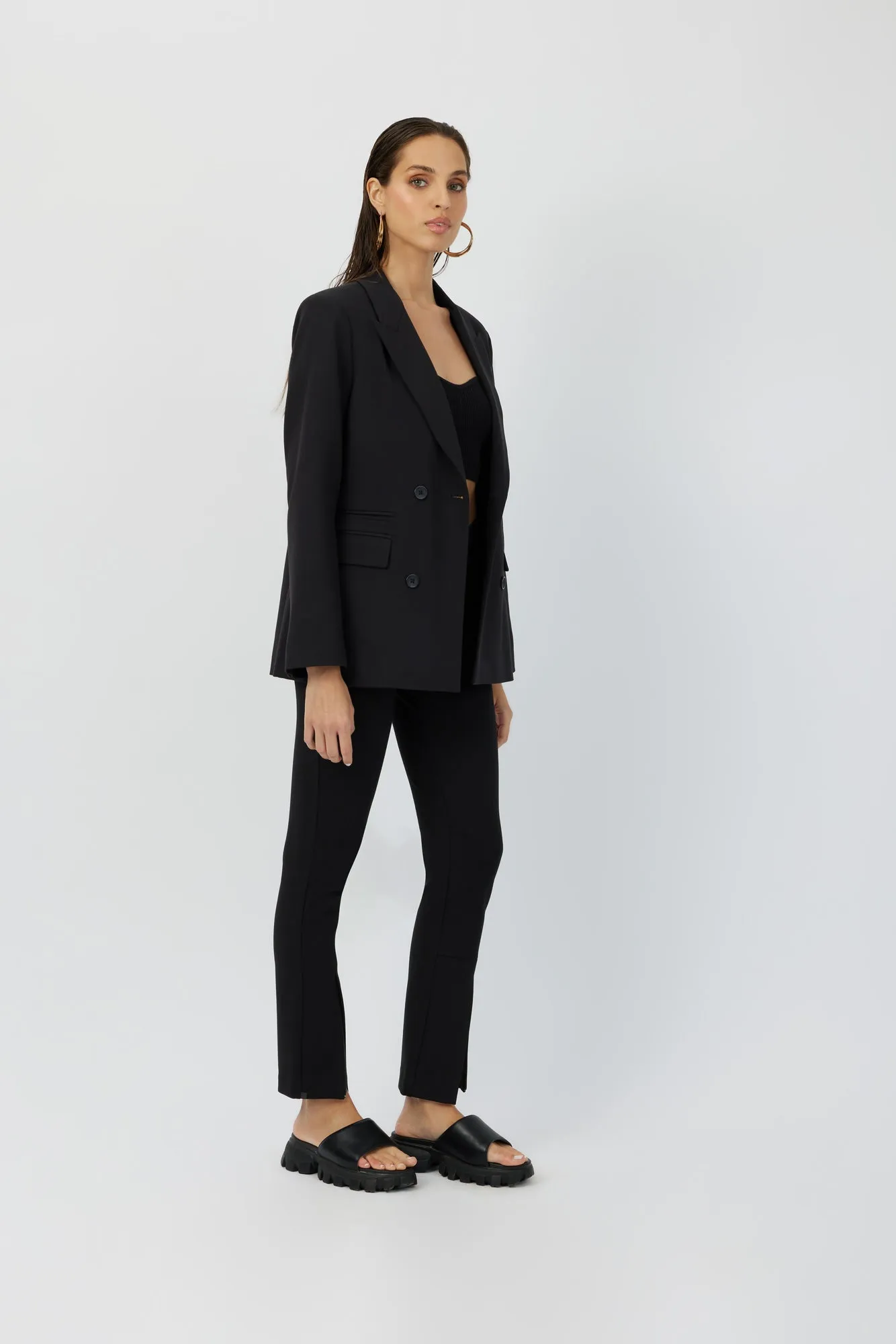 The Primrose Black Ankle Zip Legging Sleek & Versatile Fashion
