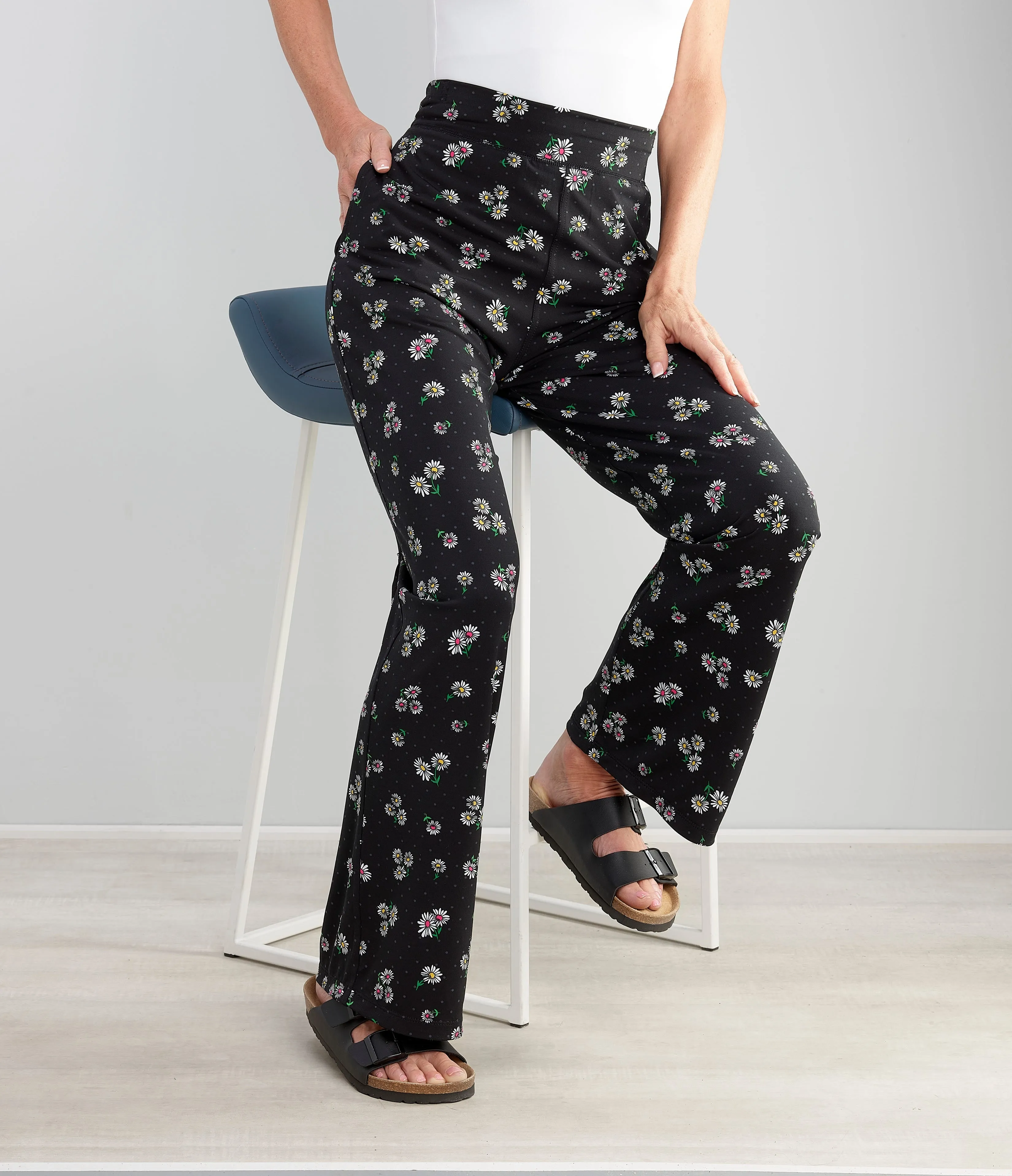 Women's Easy Grip Wide Leg Pull-On Pants
