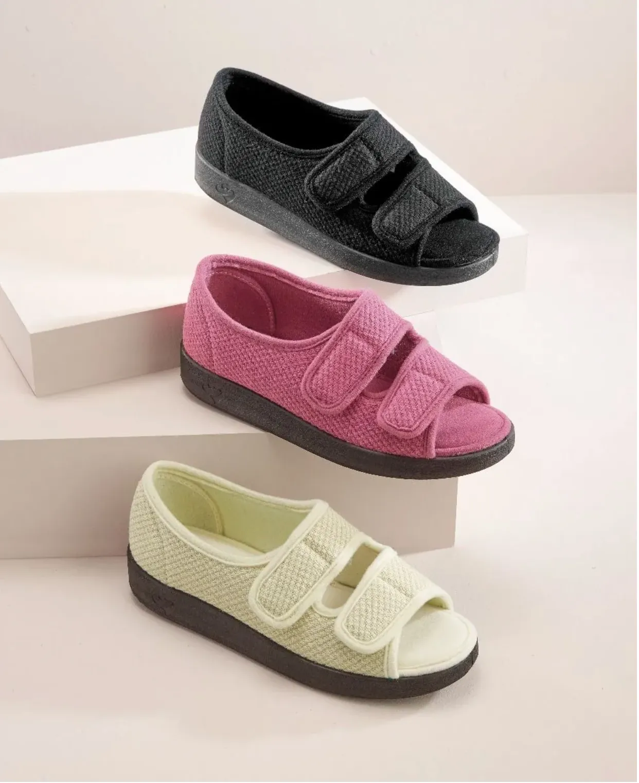 Women's Wide Adjustable Closure Sandals With Easy Closure